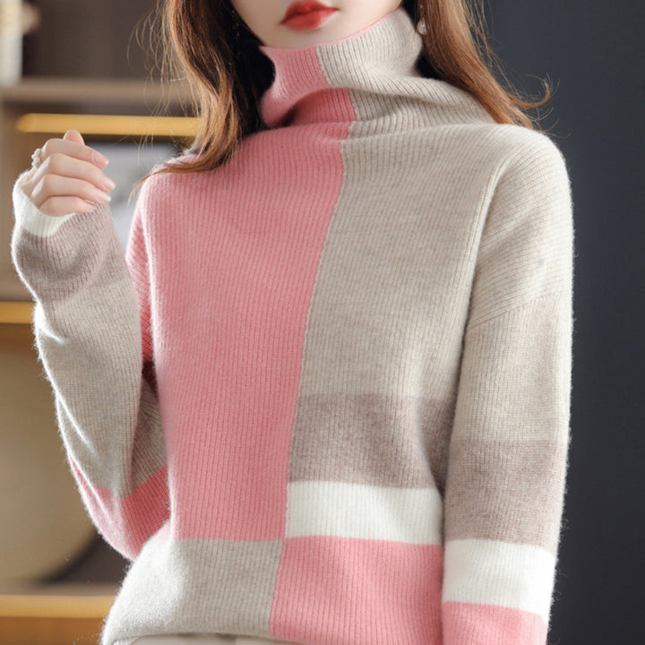 Joanna - Light Turtleneck