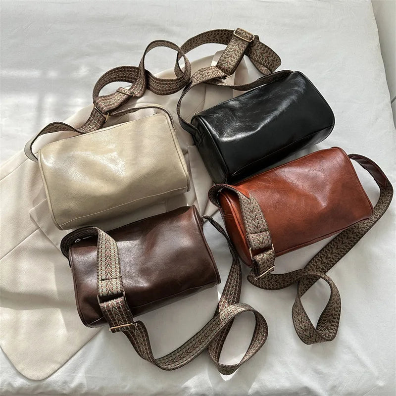 Lyra - Vintage Crossbody Bag