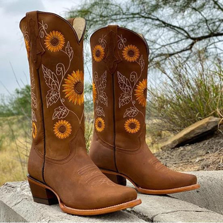 Soleil Western Boots – Bohemian Spirit with a Touch of Ibiza