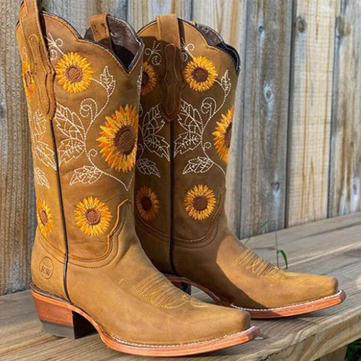 Soleil Western Boots – Bohemian Spirit with a Touch of Ibiza