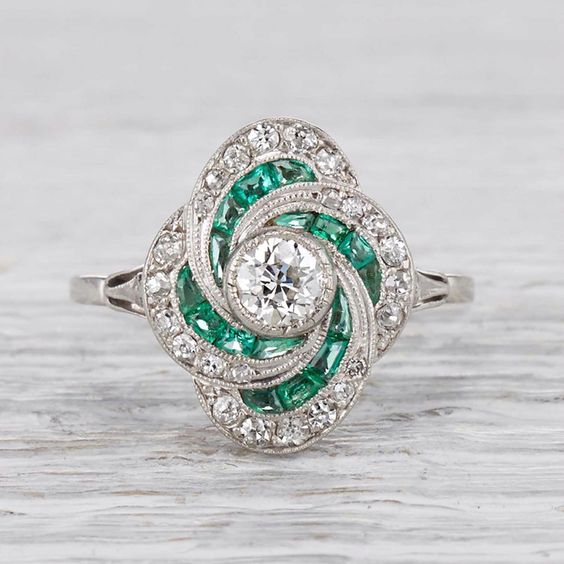 Vintage green crystal Mandala ring