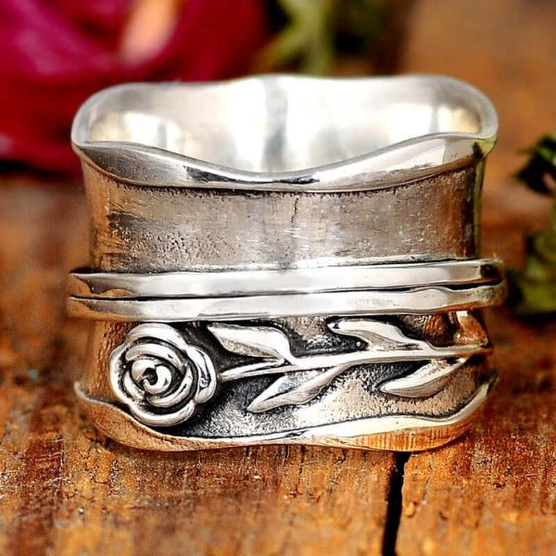 Vintage Flower Ring in Silver